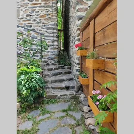 Le P'tit Nid De Riouffreyt Holiday home Le Pertuis