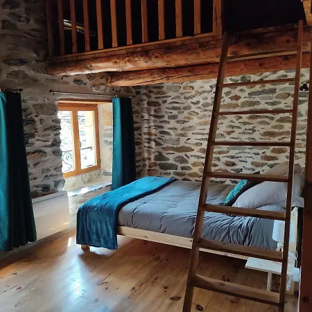 Holiday home Le P'tit Nid De Riouffreyt *