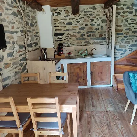 Holiday home Le P'tit Nid De Riouffreyt Le Pertuis